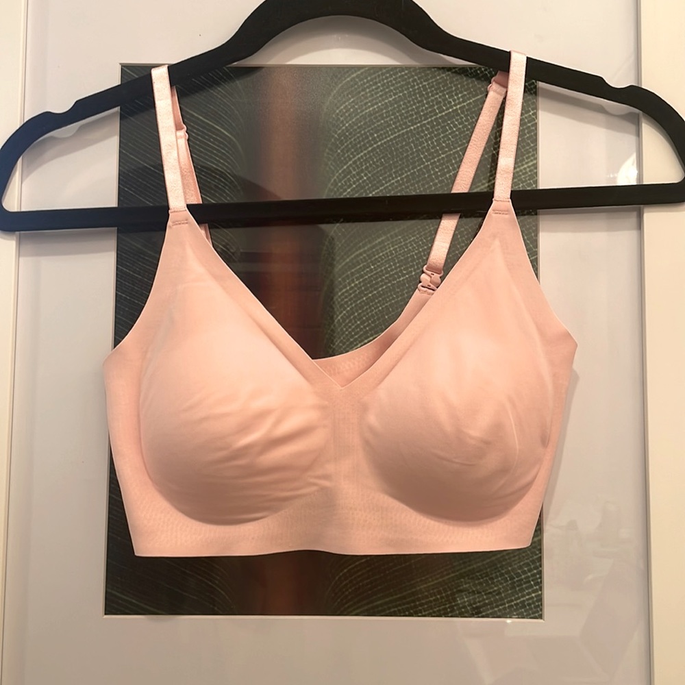 True & Co wireless convertible bralette